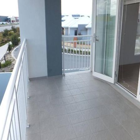 Modern Luxury 1 Bedroom Apartment - Walk To The Shops! Free Wifi Clarkson Exterior foto
